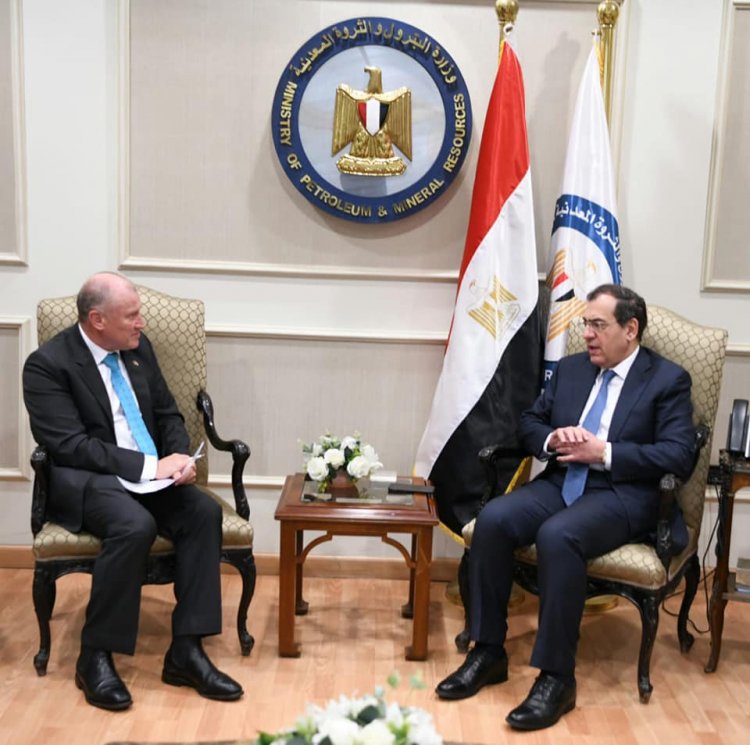 شركات سترالية تبدى اهتماماً كبيراً بالتعاون مع قطاع البترول المصرى فى مجال الغاز المسال