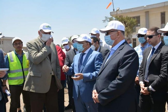 وزير التنمية المحلية يتابع سير منظومة العمل فى مصنع السلام لمعالجة المخلفات البلدية الصلبة
