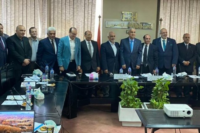 «صناعة رجال الأعمال المصريين» تستعرض رؤية الدولة لتوطين الصناعات المحلية