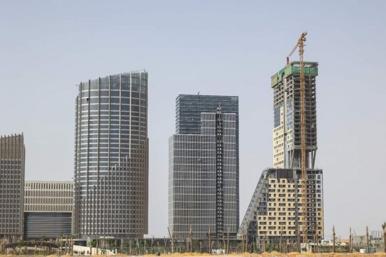 الإسكان: الانتهاء من جميع الهياكل الرئيسية للأبراج بمنطقة الأعمال المركزية بالعاصمة الإدارية الجديدة