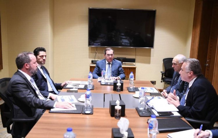 البترول تبحث مع بيكرهيوز الأمريكية تحسين كفاءة استخدام الطاقة