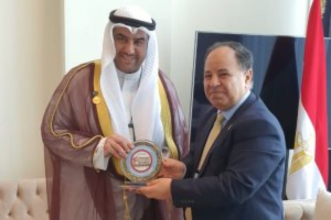 «المالية» : تشجيع تدفق الاستثمارات الكويتية إلى مصر