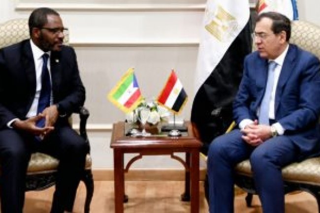 مباحثات بين «البترول المصرية» و «المعادن»  بغينيا الاستوائية