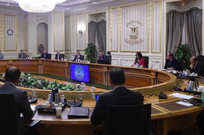 رئيس الوزراء يلتقي مجموعة من ممثلي كبرى صناديق الاستثمار العالمية