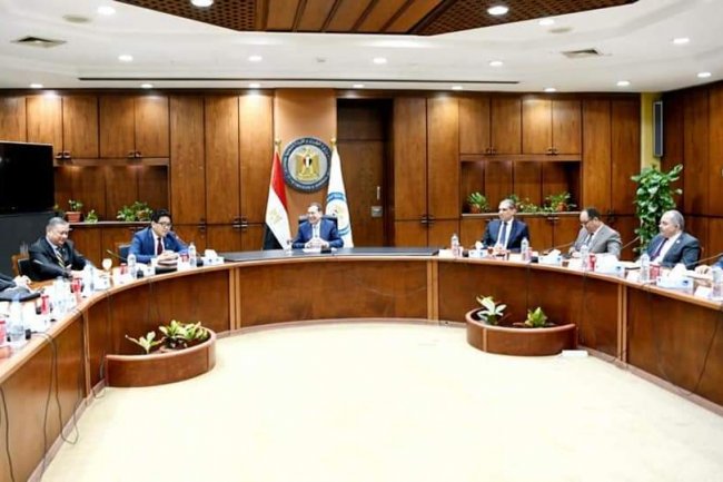 بتروناس الماليزية تتطلع لزيادة الاستثمارات في مشروعات الغاز الطبيعى في مصر