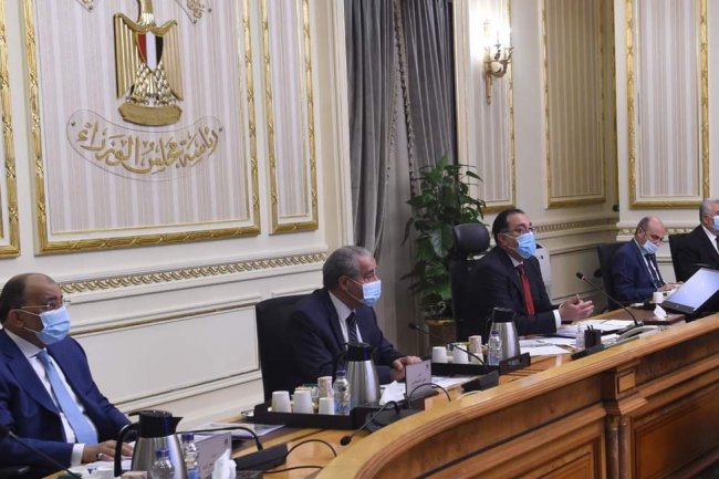 مدبولي: توجيه من الرئيس بتطوير أسواق بيع الرءوس الحية فى المحافظات