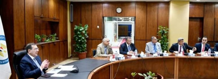 «الملا» : بدء اجراءات إقامة منطقة بترولية جديدة «الحديثة » بالتبين