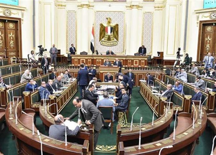 الأثنين .. البرلمان يناقش المعوقات التى تحول دون انطلاق الصناعة