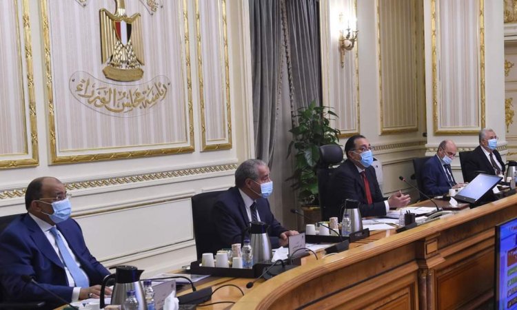 مدبولي: توجيه من الرئيس بتطوير أسواق بيع الرءوس الحية فى المحافظات