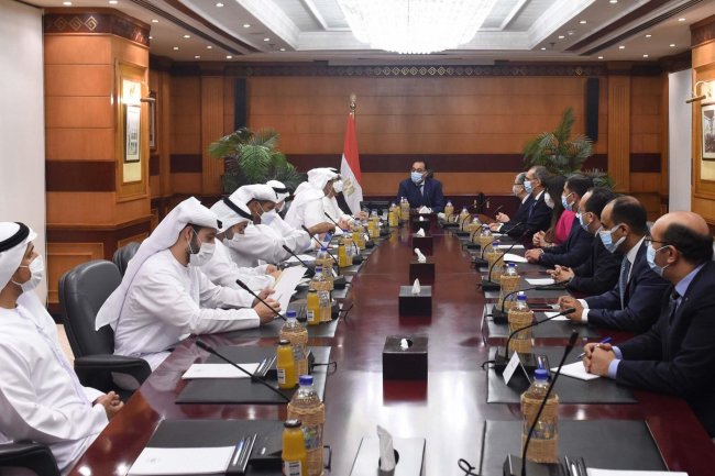 رئيس الوزراء  يلتقى وزير الصناعة والتكنولوجيا المتقدمة الإماراتى 