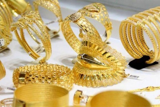 هبوط حاد في أسعار الذهب خلال التعاملات المسائية 
