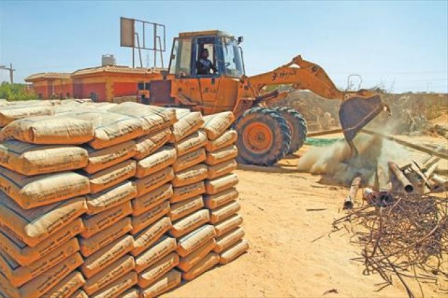 استقرار أسعار الأسمنت وطن الممتاز يسجل 1415 جنيهًا