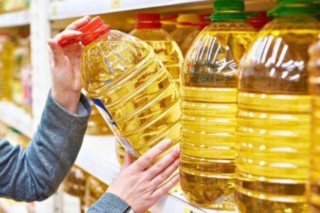 بورصة السلع .. جنون أسعار زيت الطعام يتواصل وعباد الشمس يقفز إلى 42.5 جنيه