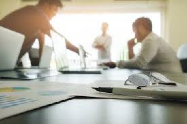 مركز تحديث الصناعة يقدم الدعم الفني لاصحاب الشركات الناشئة الفائزين بمسابقة  رالي2022