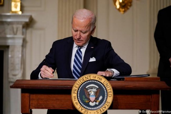 المستقبل سيصنع في أمريكا ..بايدن يربك العالم بقرار تاريخى يهز عرش الصين