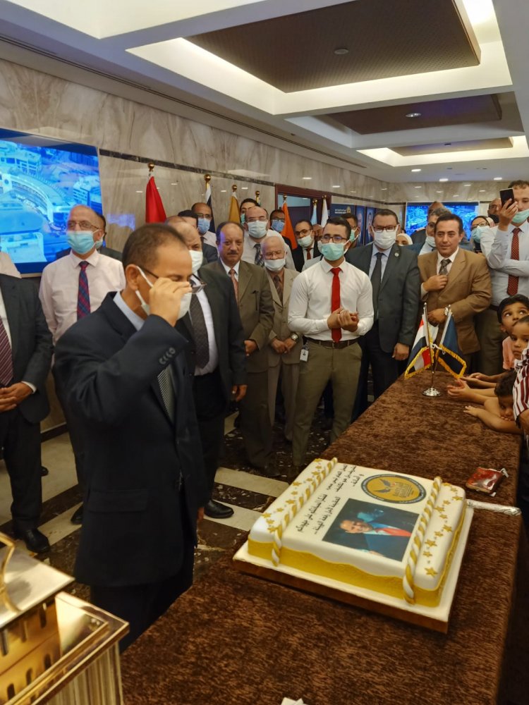 رئيس الرقابة المالية يودع العاملين بعد انتهاء فترة مدته