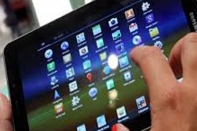 وزير التعليم يقرر إعادة توظيف التابلت في المدارس الثانوية العامة .. أعرف التفاصيل