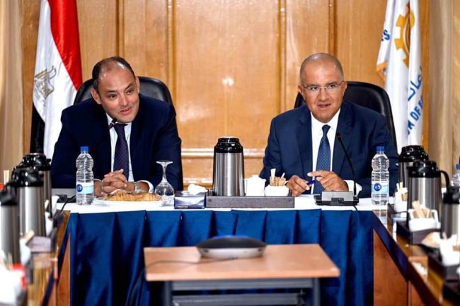 تفاصيل اجتماع وزير التجارة والصناعة  مع مجلس إدارة اتحاد الصناعات ورؤساء الغرف الصناعية 