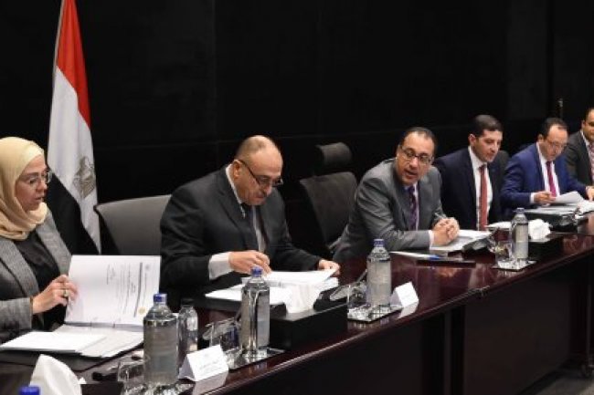 قبل أيام من المؤتمر الاقتصادي.. جمعيات المستثمرين تطالب بتهيئة المناخ لزيادة الإسثتمار  