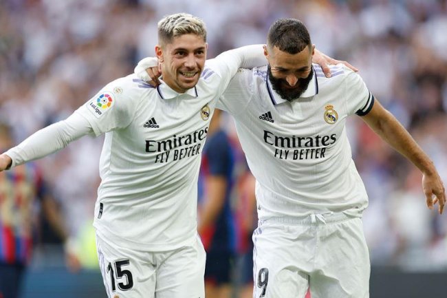 #ريال_مدريد يكتسح#برشلونة ويتفرد بصدرارة الدورى الأسبانى 