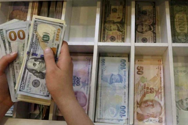 شعبة المستوردين تستنكر تعامل البنوك مع العملات الأجنبية كـ «سلعة»