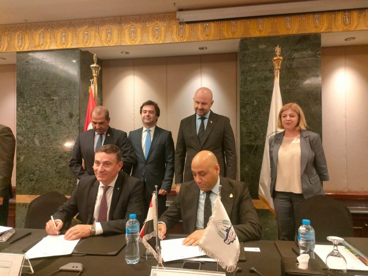 توقيع مذكرة تفاهم بين غرفتي القاهرة و"التجارة والصناعة" بمولدوفا لتعزيز العلاقات الاقتصادية الثنائية