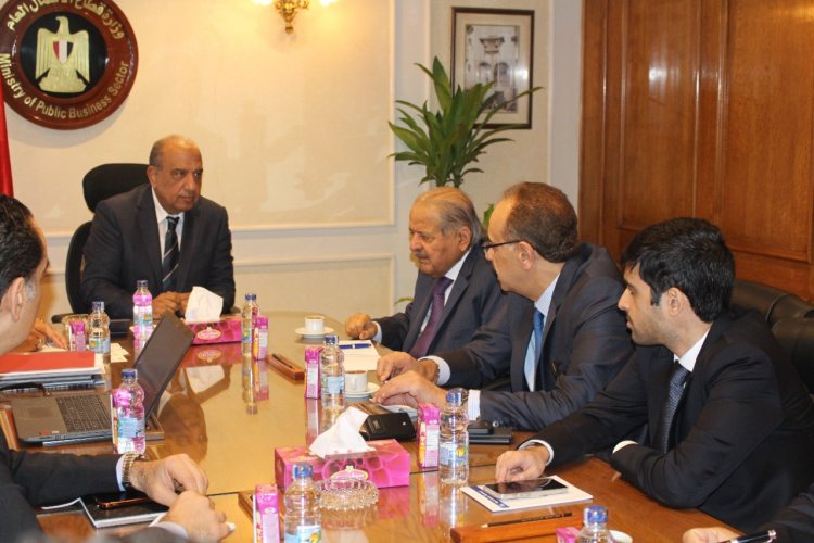 وزير قطاع الأعمال العام يبحث مع وفد رابطة رجال الأعمال القطريين تعزيز التعاون وفرص الاستثمار 