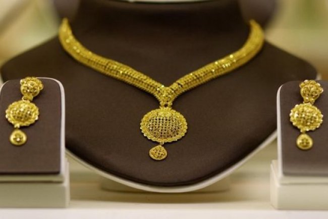 فرصة للشراء .. تراجع أسعار الذهب خلال منتصف التعاملات