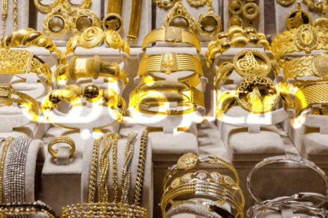 تراجع أسعار الذهب بنسبة 2.5% بالأسواق المحلية  