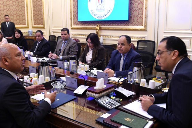 الحكومة توافق على إعادة تخطيط 9 مناطق بالقاهرة