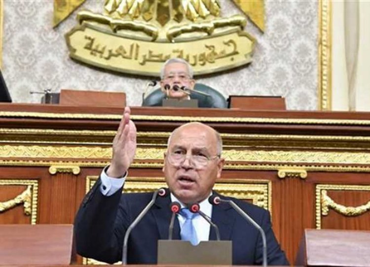 وزير النقل : التخطيط لإنشاء طرق جديدة بإجمالى أطوال 7000 كم