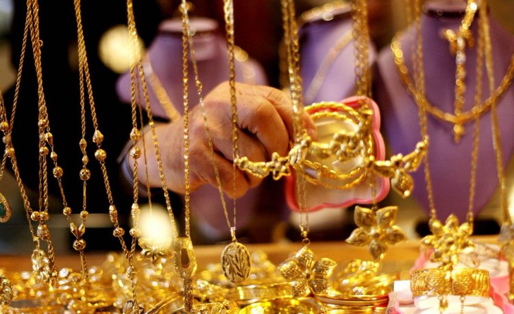 تراجع أسعار الذهب 10 جنيهات  وعيار 21 يسجل 1710
