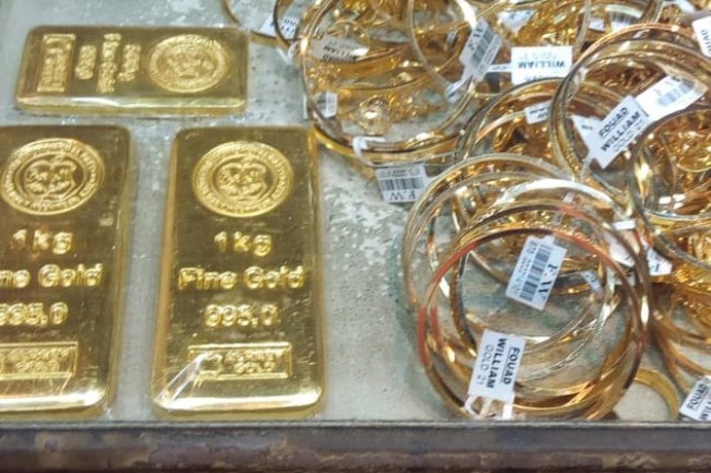 مستشار وزير التموين يتوقع وصول سعر أوقية الذهب إلى نحو 3 آلاف دولار  