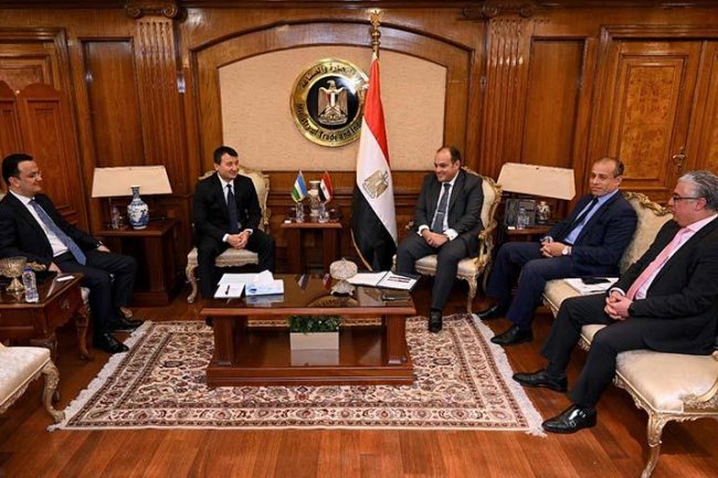 جامشيد:  صناعة المنسوجات والأدوية قطاعات تحظى باهتمام دوائر الأعمال بأوزبكستان