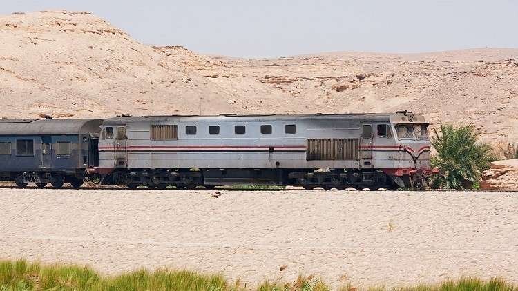 وزير النقل : تحويل جميع القطارات والاتوبيسات للعمل بالكهرباء والغاز