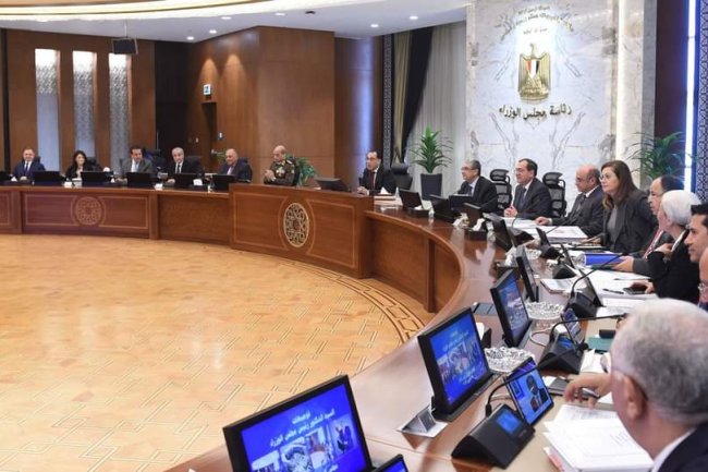 مدبولي يوجه بانتقال الوزارات للعمل بالعاصمة الإدارية الجديدة   