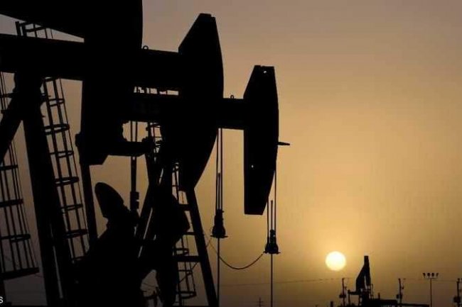 السعودية تخفض إنتاج النفط 500 ألف برميل يوميا من مايو حتى نهاية2023