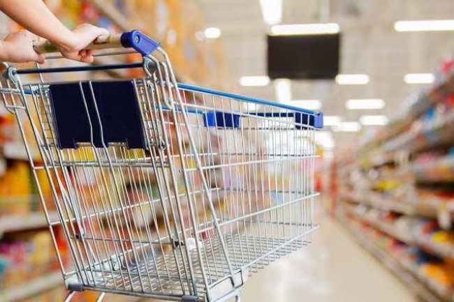 تباينت أسعار السلع الأساسية اليوم السبت.. والدقيق بـ 19 جنيهًا