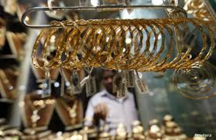 الذهب يتراجع محليا  والأسواق العالمية تنتظر قرار  الاحتياطي الفيدرالي