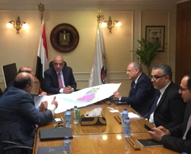 وزير قطاع الأعمال العام يبحث مع رئيس "المنطقة الاقتصادية للمثلث الذهبي" فرص الاستثمار وتنمية واستغلال الموارد المتاحة