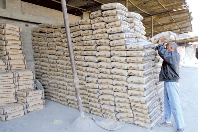 30 جنيها تراجعا فى أسعار الأسمنت بالسوق المحلى