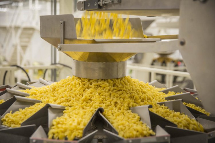 توريد 22 ألف طن مكرونة شهريا لوزارة التموين لطرحها على البطاقات التموينية