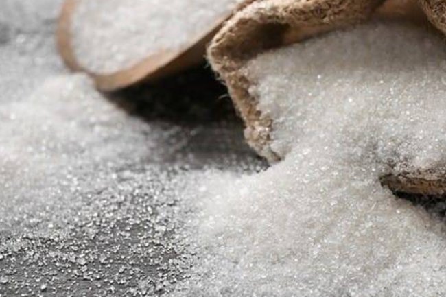 تصل لنحو 2000 جنيه.. قفزة حادة  بأسعار السكر بأسواق الجملة